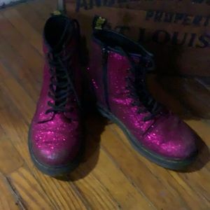 Girls pink glitter Dr. Martens💗